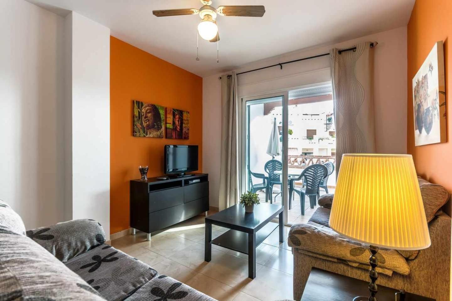 Apartamento Chimenea Playa - 2 Dormitorios Y Terraza 네르하 외부 사진